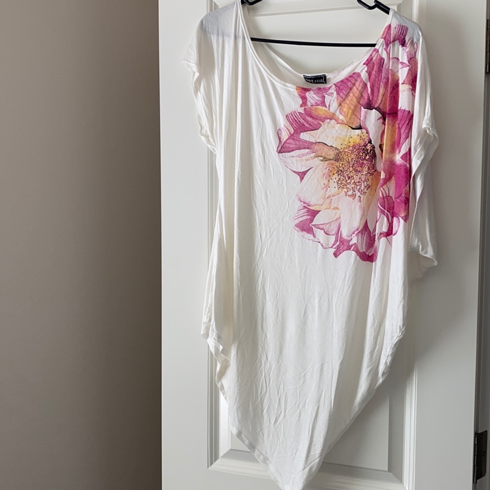 Asymmetrical Wet Seal tee